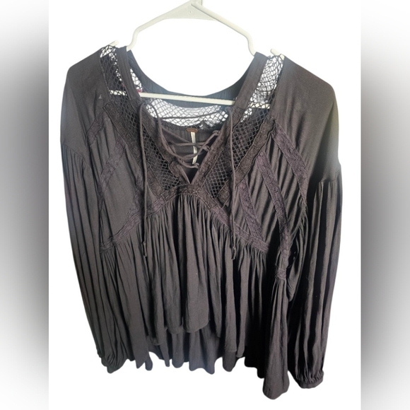 Free People Black Lace-Up Dont Let Go Peasant Boho Size Small Oversized PTP 22 - Picture 3 of 4